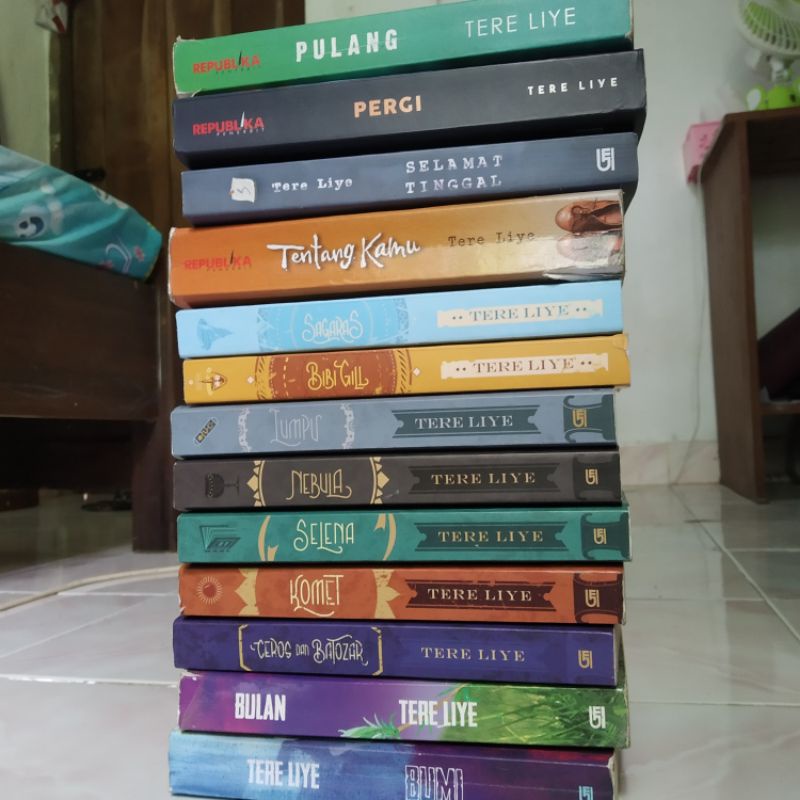 Preloved Novel Tere Liye(BACA DESKRIPSI)-Bumi,Bulan,Ceroz Batozar,Komet,Selena,Nebula,Lumpu,Si Putih