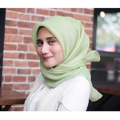 Organza Jilbab Square kerudung segi empat dari Rahina Tokomodeu