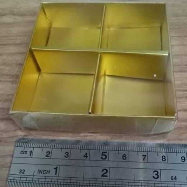 

Mika sekat cokelat warna gold