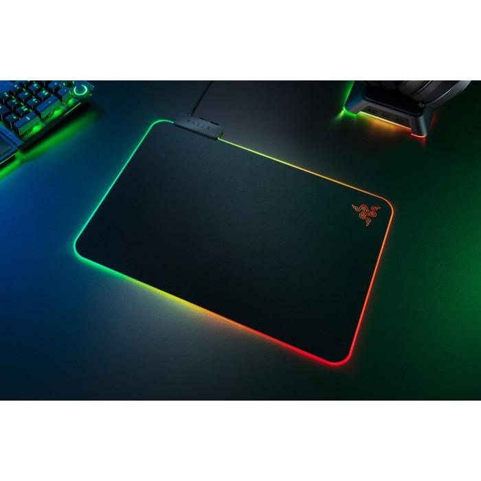 Razer Firefly V2 Gaming Mousepad RGB