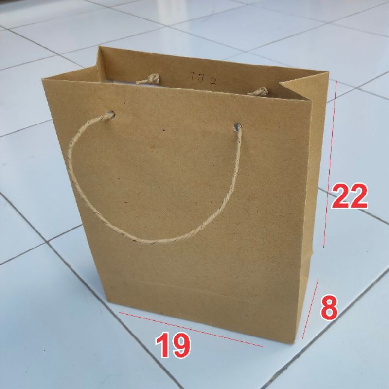 

Paperbag craft 150 gram ukuran 19*8*22 taskertas / paperbag craft
