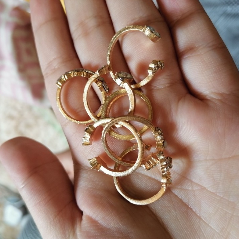 7 Pcs / Set Cincin Desain Bunga Kupu-Kupu Geometris Hollow Aksen Kristal Gaya Vintage Bohemia Untuk Wanita