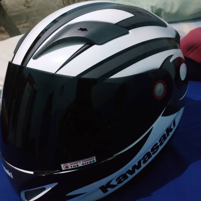 Helm kyt c4 original kawasaki copotan ninja 1000