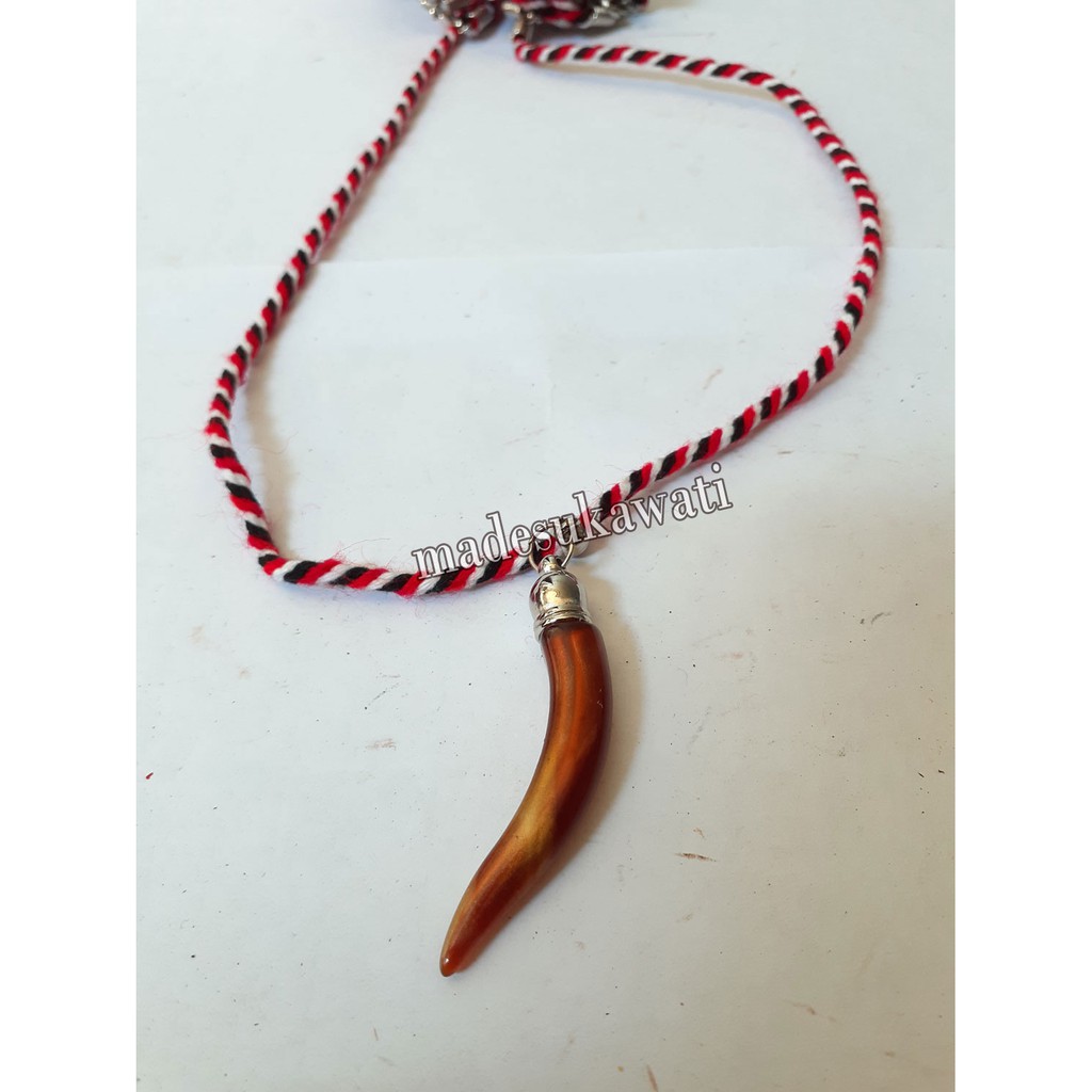 Kalung benang tridatu necklaces gantungan Taring