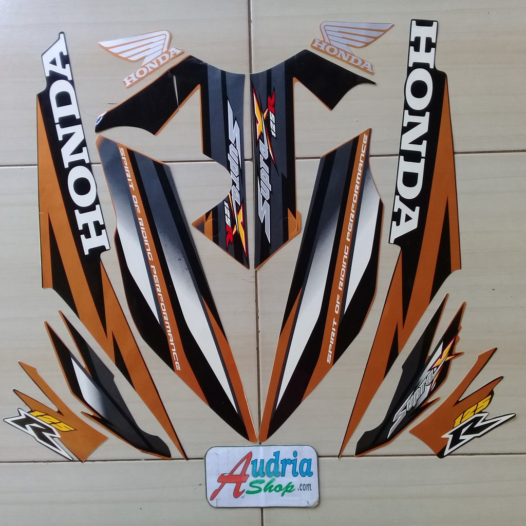 Sticker Striping Motor Honda Supra x 125R 2006 Hitam-Coklat