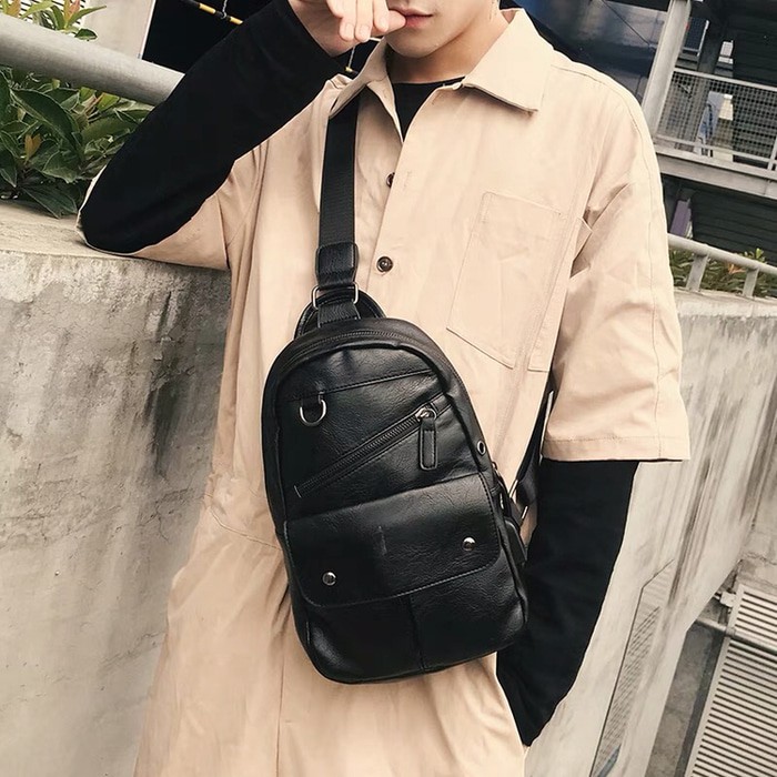 Tas Selempang Kulit Pria USB Sling Bag 3012