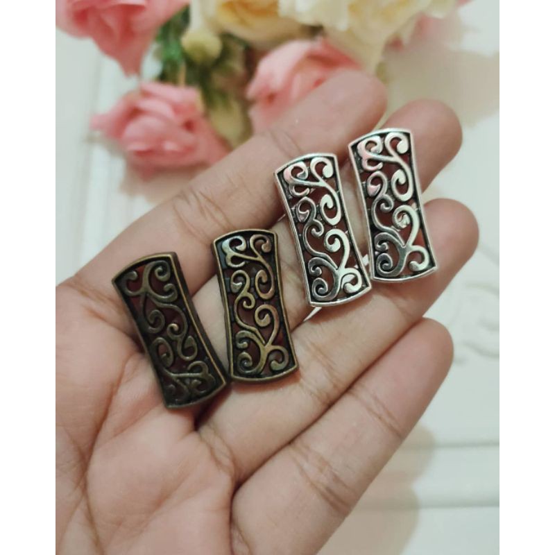 Charm etnik persegi untuk hiasan gelang