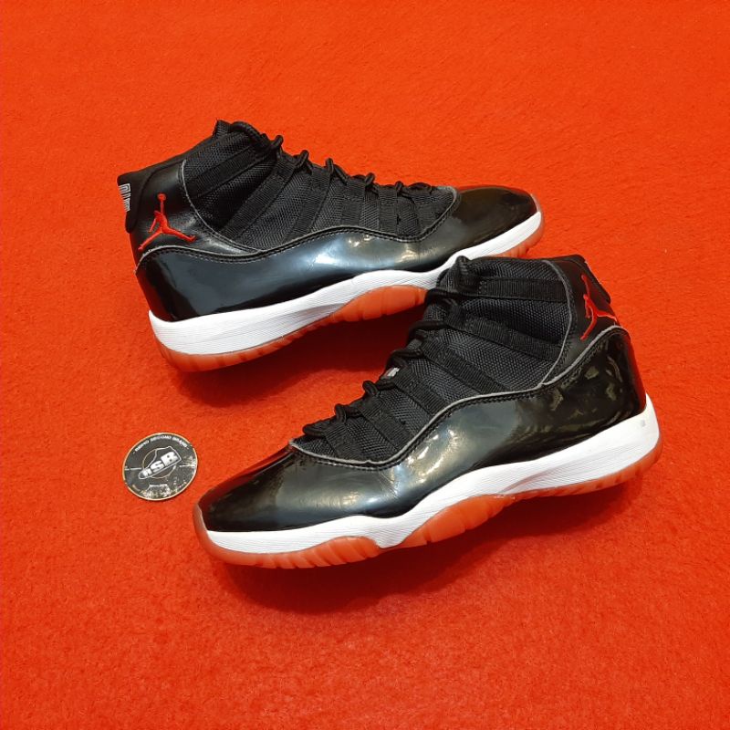 SEPATU AIR JORDAN  RETRO 11 SIZE. 41 (SECOND BRAND)