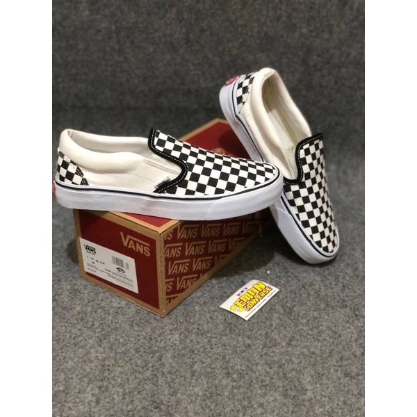 SEPATU SLIP ON CHEKERBOARD CLASIC CATUR MADE IN CHINA WAFFLE DT