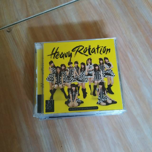CD + DVD Album Heavy Rotation - JKT48 (Type A)