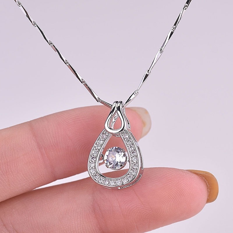 [Ready Stock]Fashion Inlaid Diamond Smart Pendant Silver Necklace