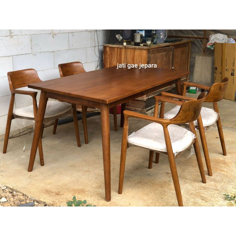 Meja Makan mewah kayu jati