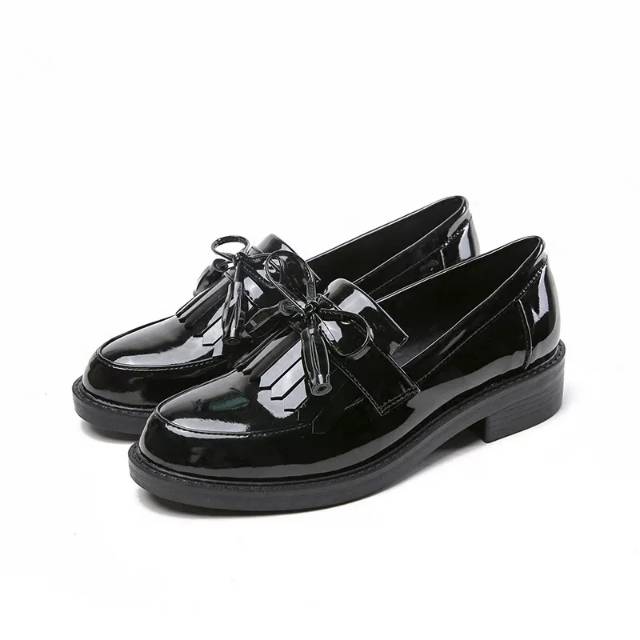 Sepatu Wanita Fashion Docmart Murah Pita Rumbai Sneakers Wanita Cantik Ready Merah/Hitam 37-40Import