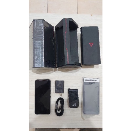 Asus ROG phone 2 12/512gb bukan ROG 3 ROG 5 ROG 5s