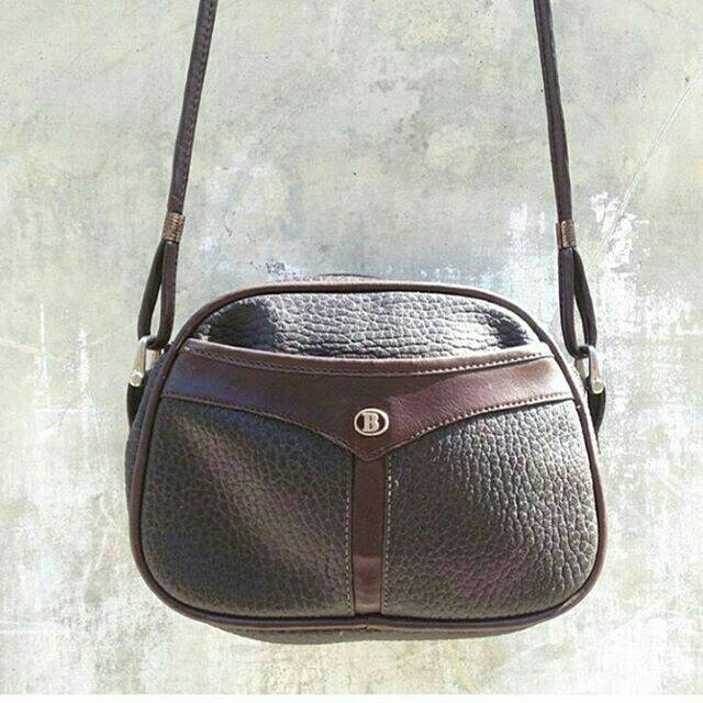 vintage elizabeth sling bag genuine leather