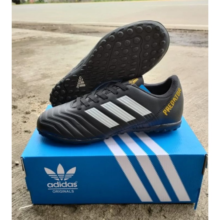 sepatu putsal adidass predator made in vietnam sepatu sepak bola