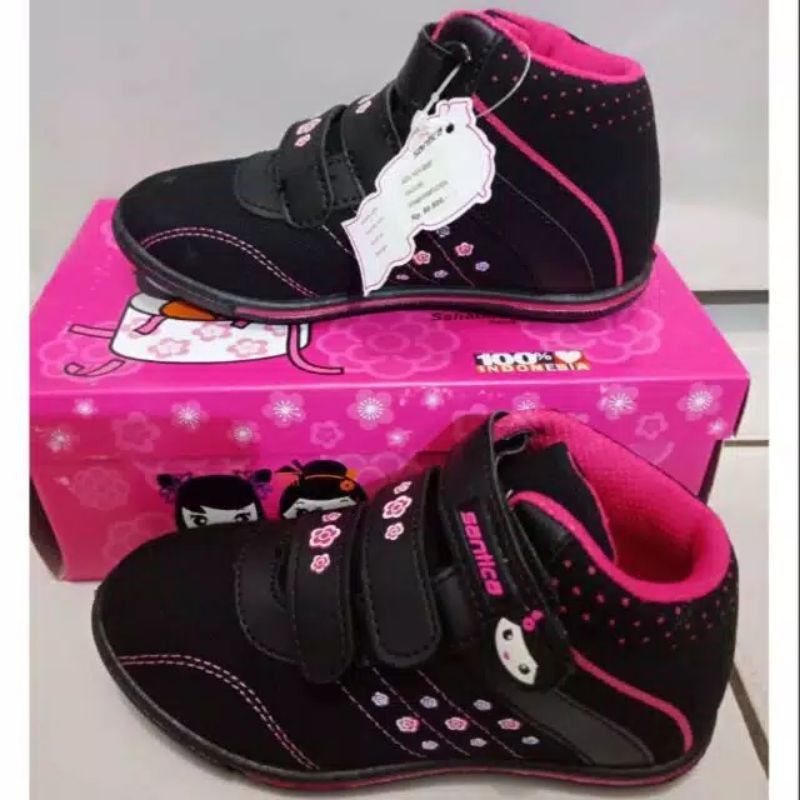 SEPATU ANAK SEKOLAH SANTICA MURAH