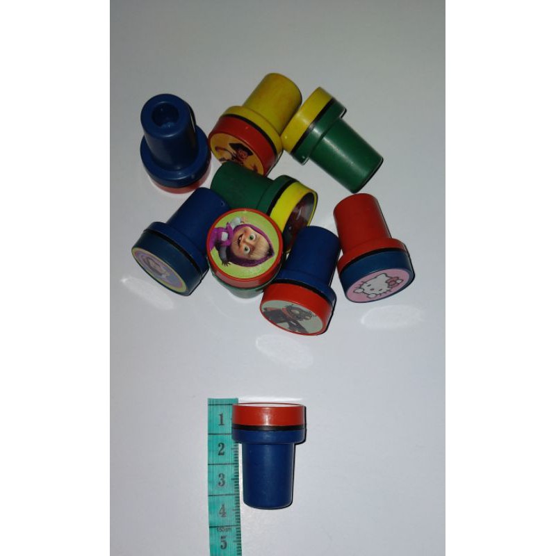 

Stempel Cap mainan anak karakter kartun lucu