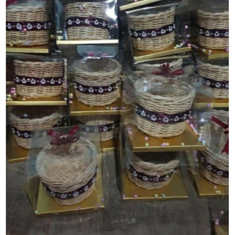 

Souvenir tempat pensil rotan dan aksesoris