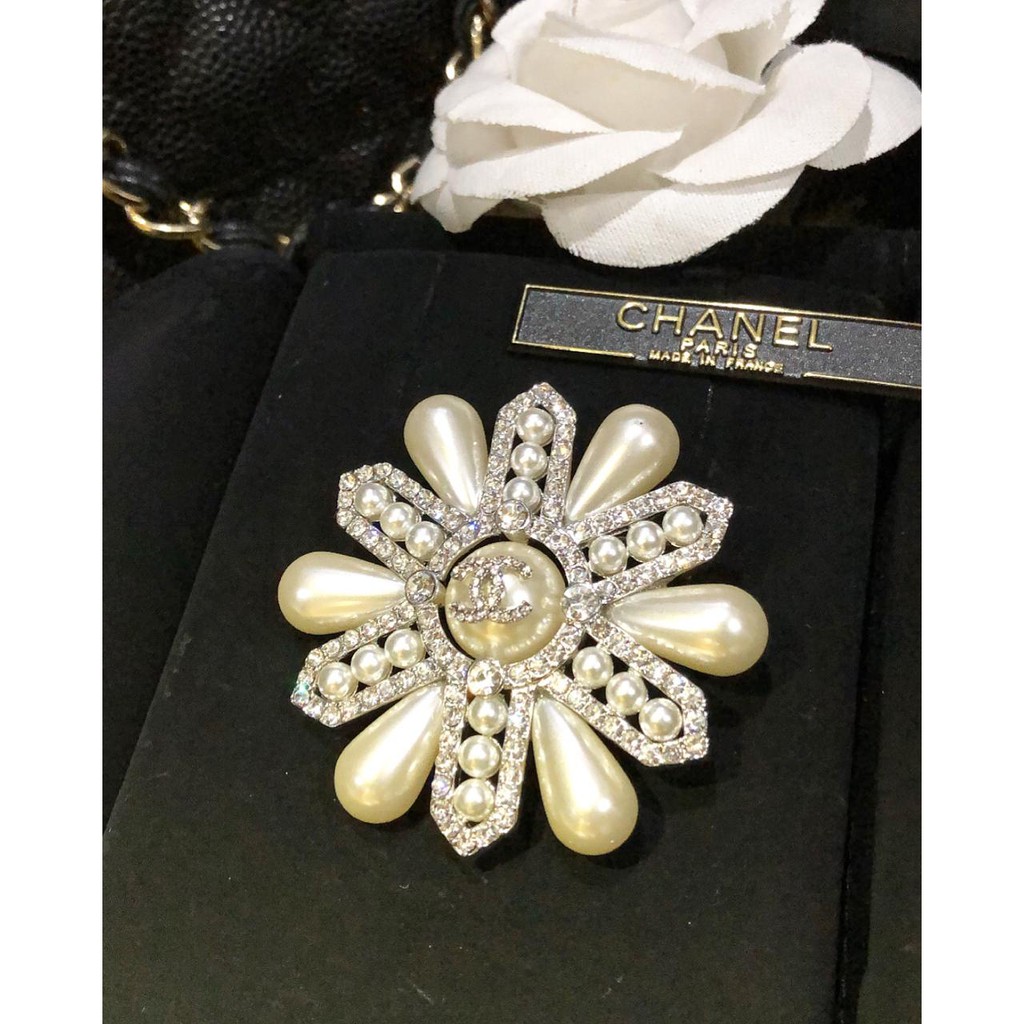 CHANEL BROS BROOCH ORI QUALITY C11 Silver Swarovksi Camelia