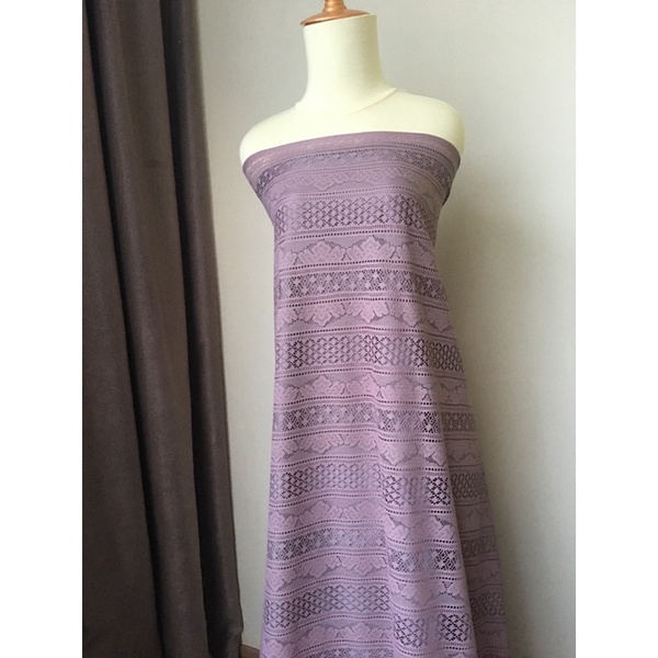 Bahan Kain Brokat Brukat Halus Lace Motif Salur Crown Warna Dusty Puple Ungu Taro