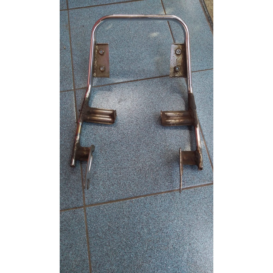 Behel Begel Pegangan Belakang Jok Suzuki A100 Ori