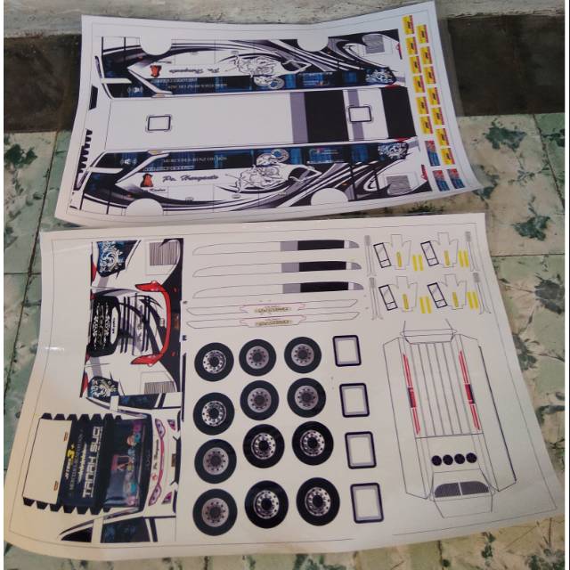 Lembaran Papercraft Bus Po. Haryanto 060 Tanah Suci JB3+SHD Skala 1:35