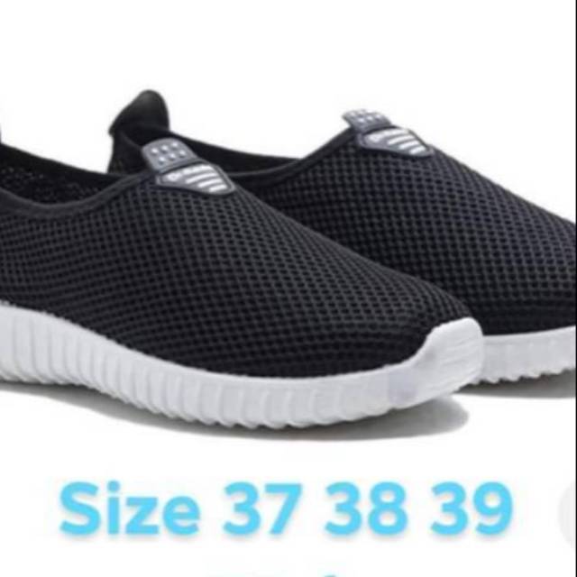 Slip on  sepatu DR kevin cowok