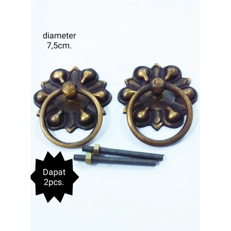 Tarikan pintu kuningan antik diameter 7,5cm.