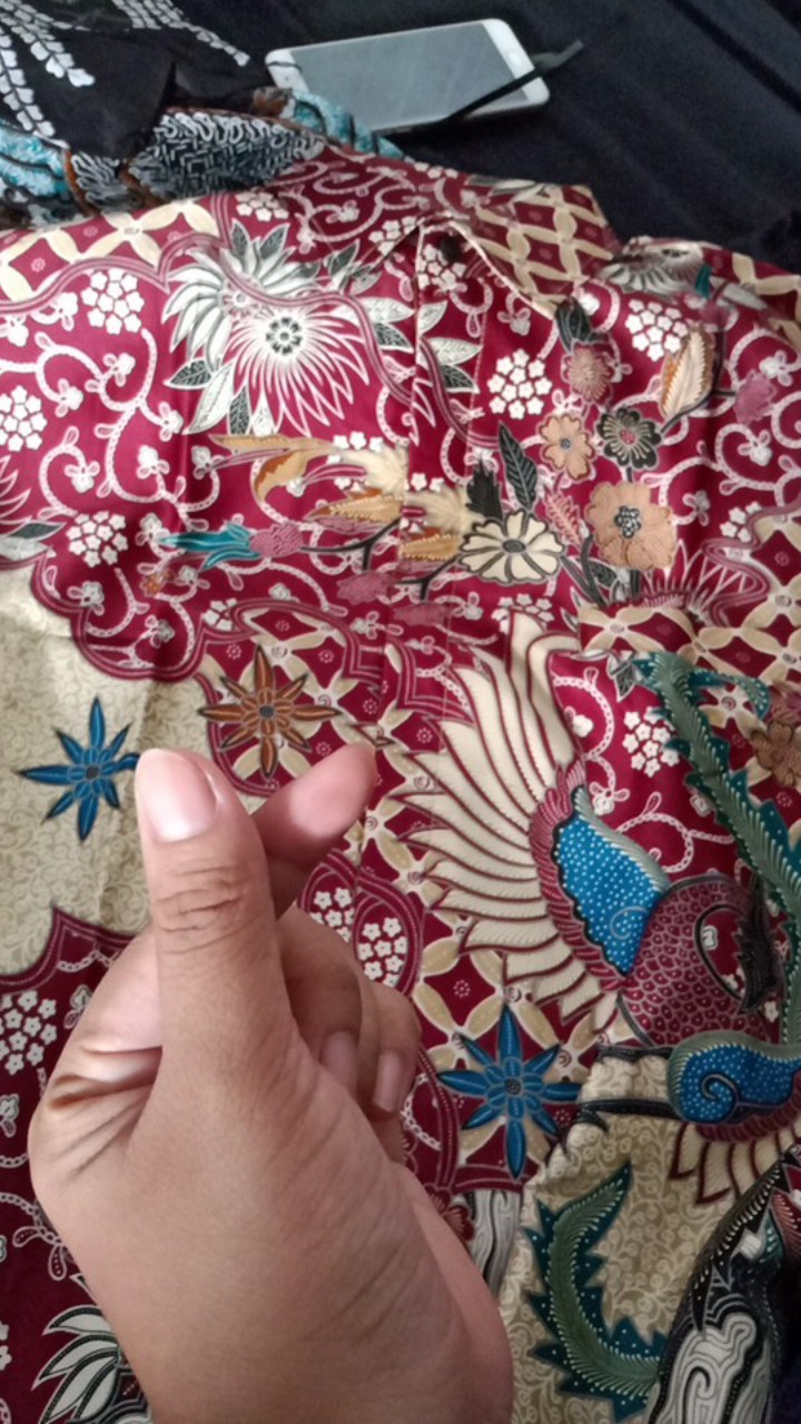 Grosir Kemeja Batik Semi Sutera Silky Premium Berpuring
