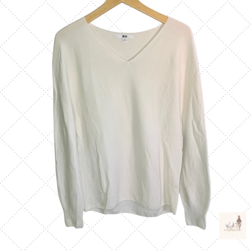 cardigan v-neck uniqlo