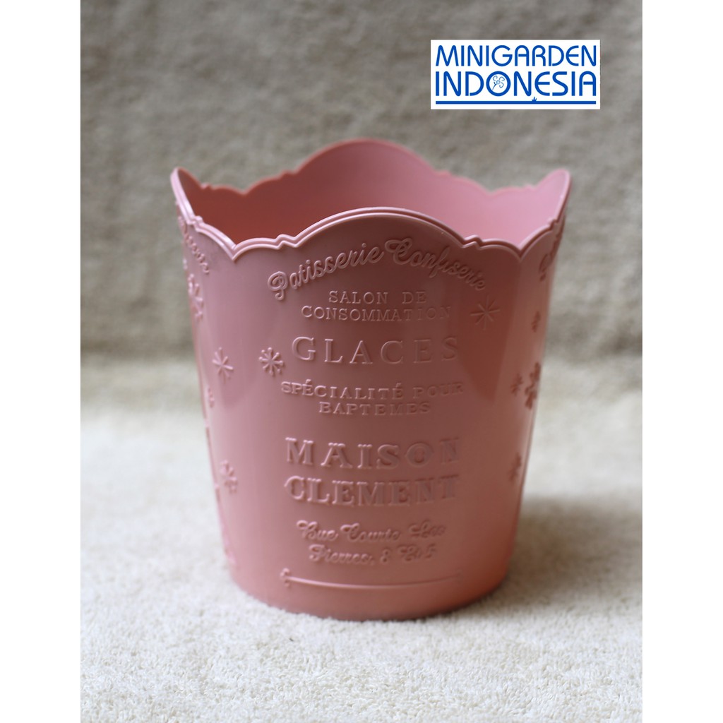 Vas / keranjang / pot bunga hias plastik artificial dia 13 x 14 cm pot / tempat parcel / kado