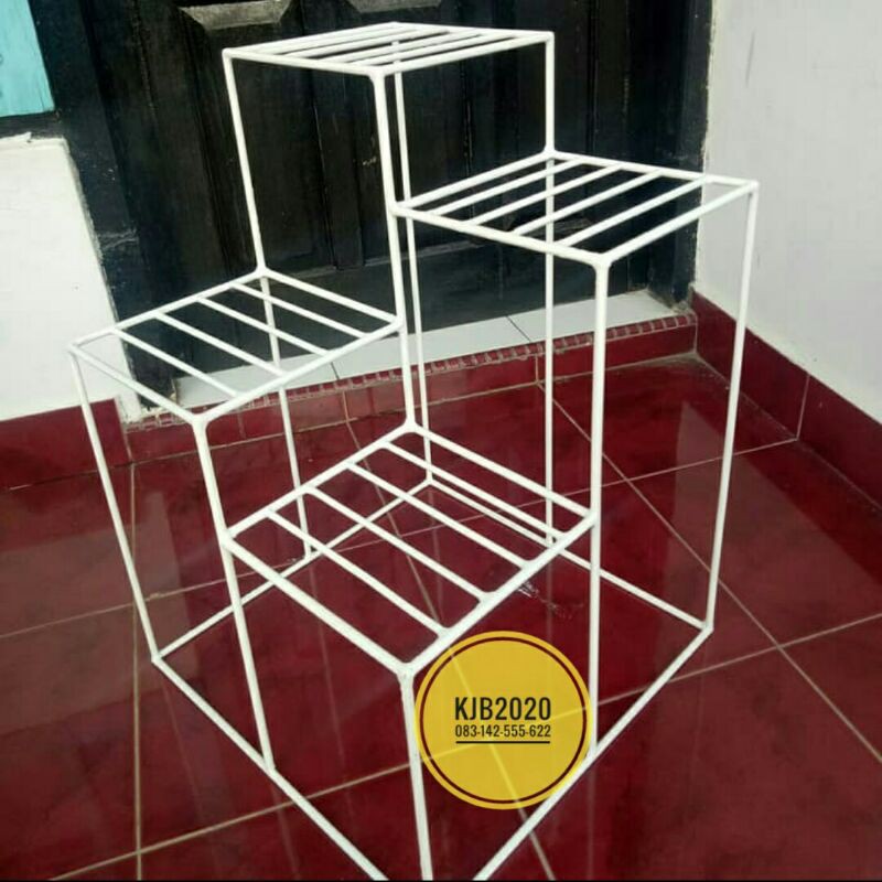 Rak Pot Bunga Besi Rak Hias Standing Pot Bunga 4 Susun