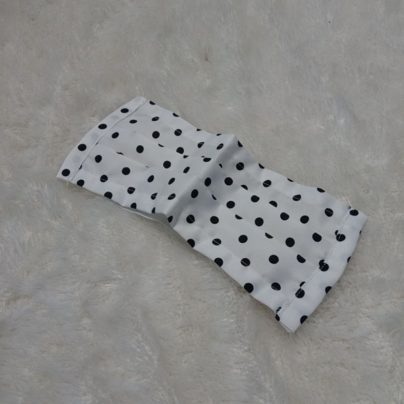 Masker kain putih polkadot karet non medis