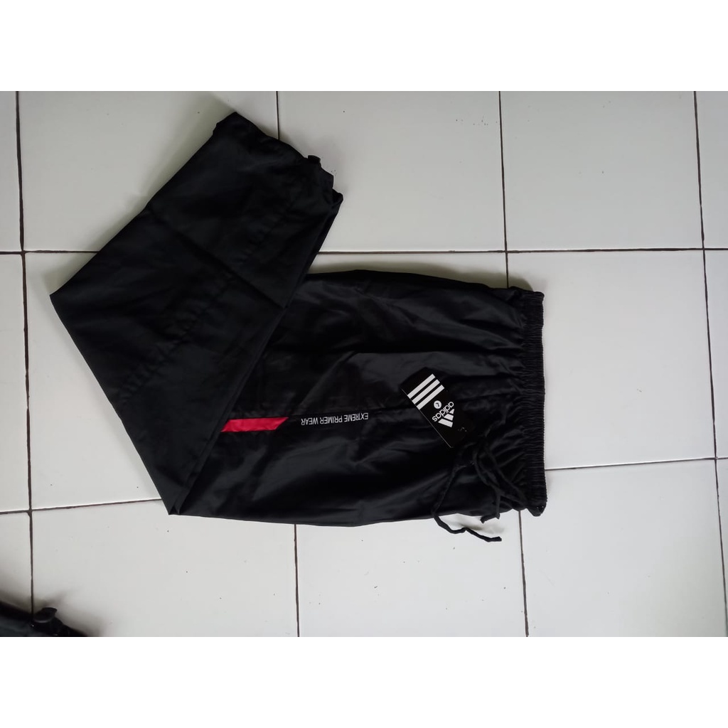 celana olahraga wanita bahan parasut