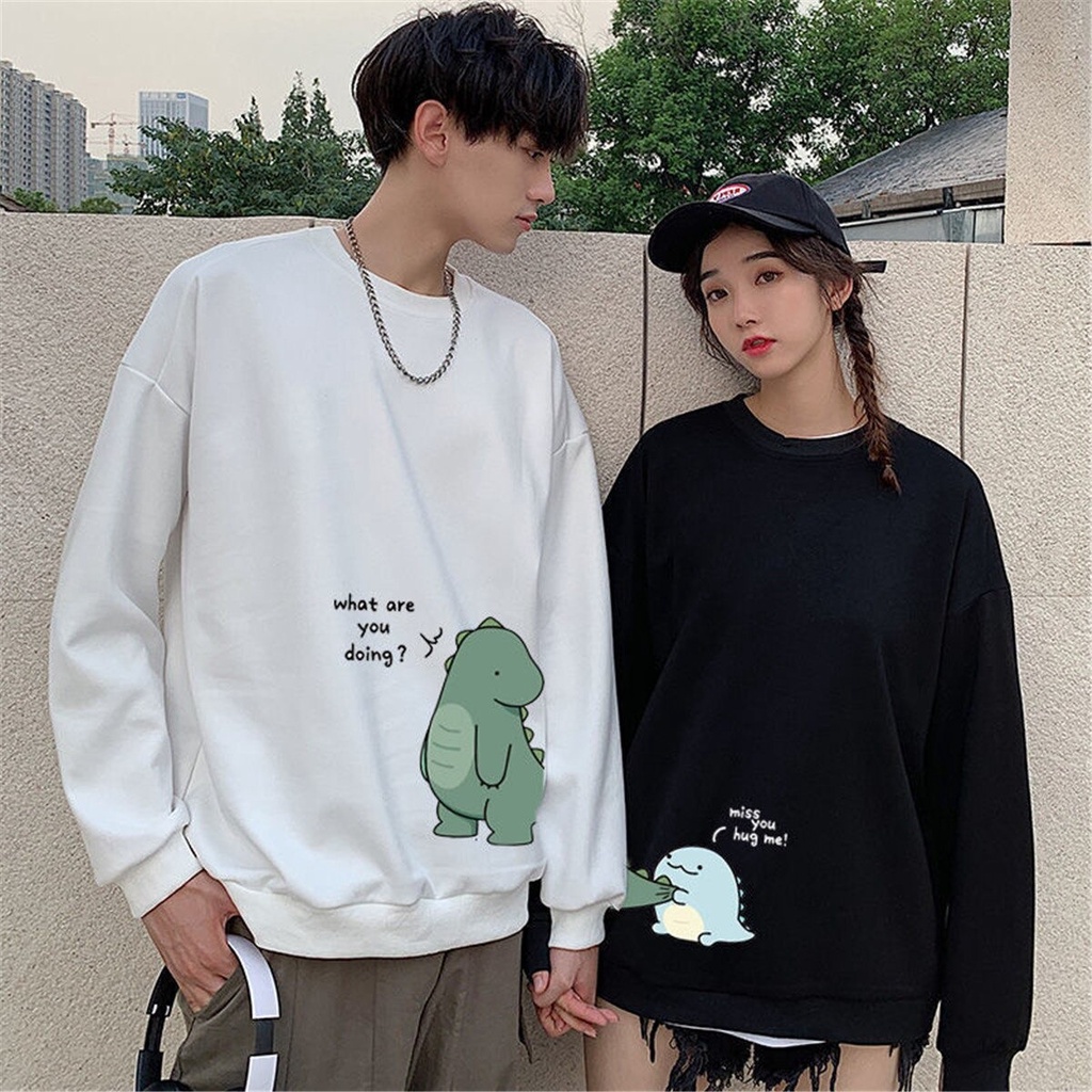 Promo COD Sweater Couple Pasangan Pria Wanita Switer Sweeter Sweter Couple Cople Desain Dino Warna Hitam Putih Bahan Tebal Murah Keren Ukuran Oversize Terbaru Kekinian