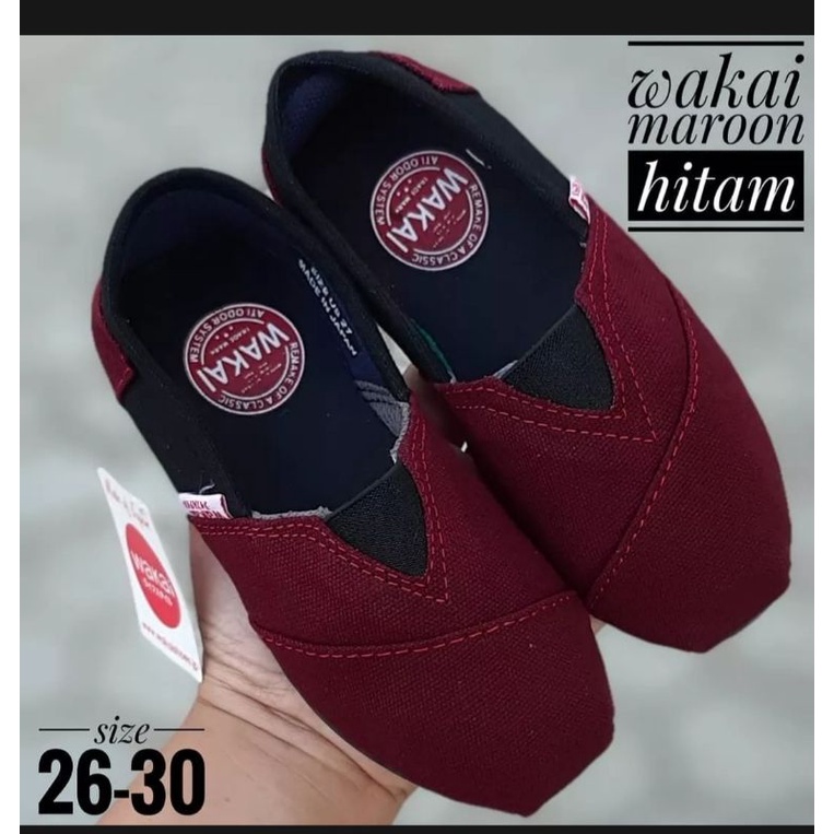 Slip on wkai anak laki2 dan perempuan maron hitam