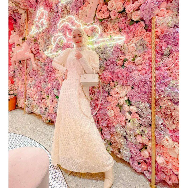 Dress Vivorie Brukat