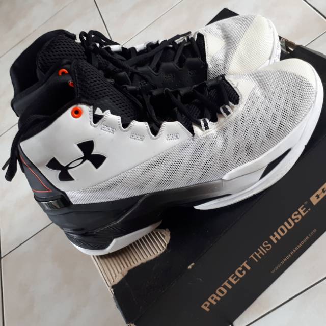 under armour longshot