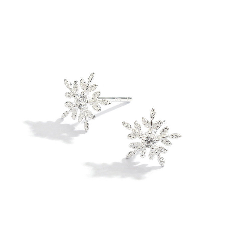 Anting Perak Kepingan Salju Exquisite Snowflake Silver Earrings Stud Korea Winter Crystal Earring for Women Girl Female Jewelry Gifts