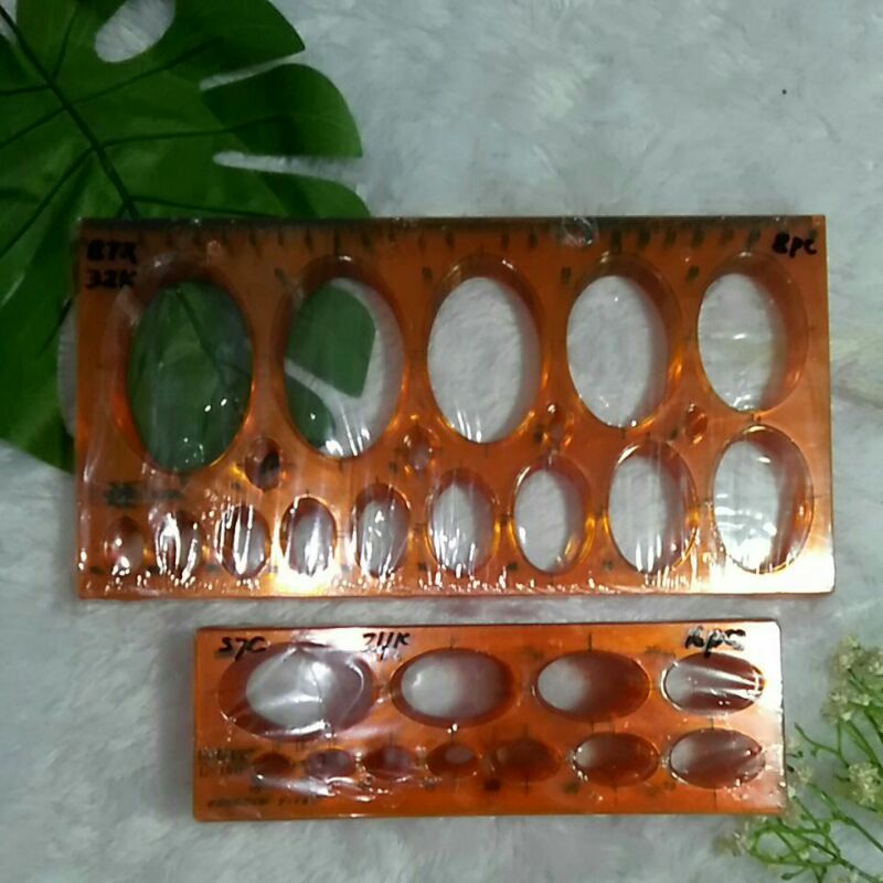 

Penggaris Gambar Bentuk Pola Oval Berbagai Ukuran