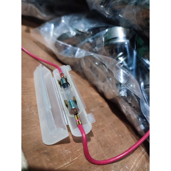 Rumah Sekring Tabung Botol Plus Sekring 10 A