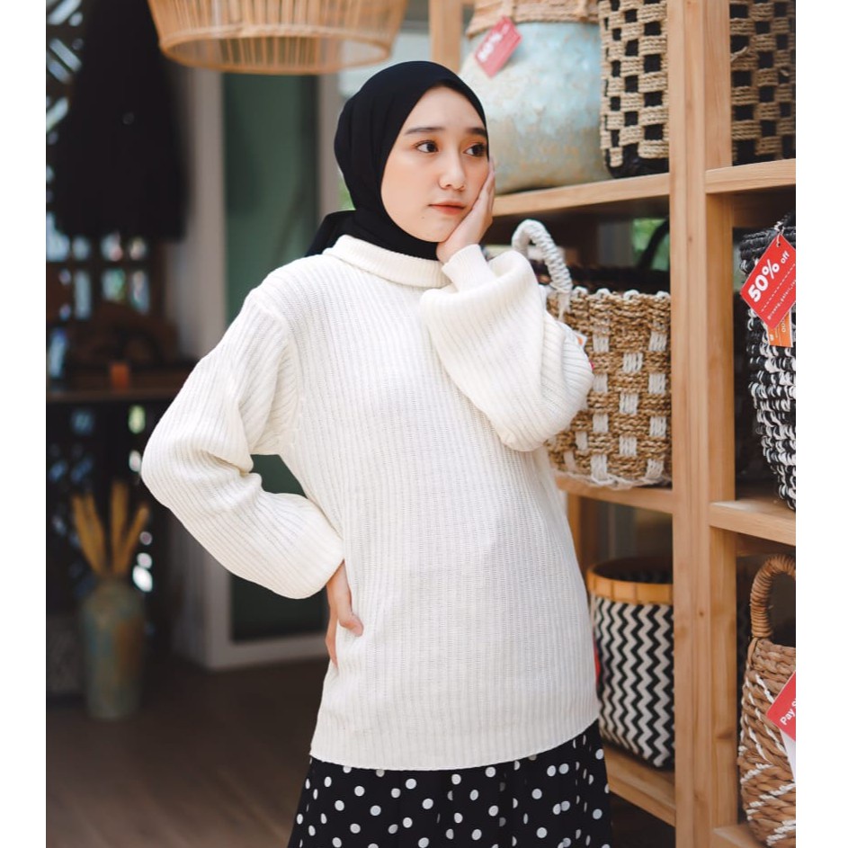 ARUMI BAYONETA SWEATER TURTLENECK OUTER WEAR TANGAN BALON- Atasan rajut Wanita Oversize tangan balon