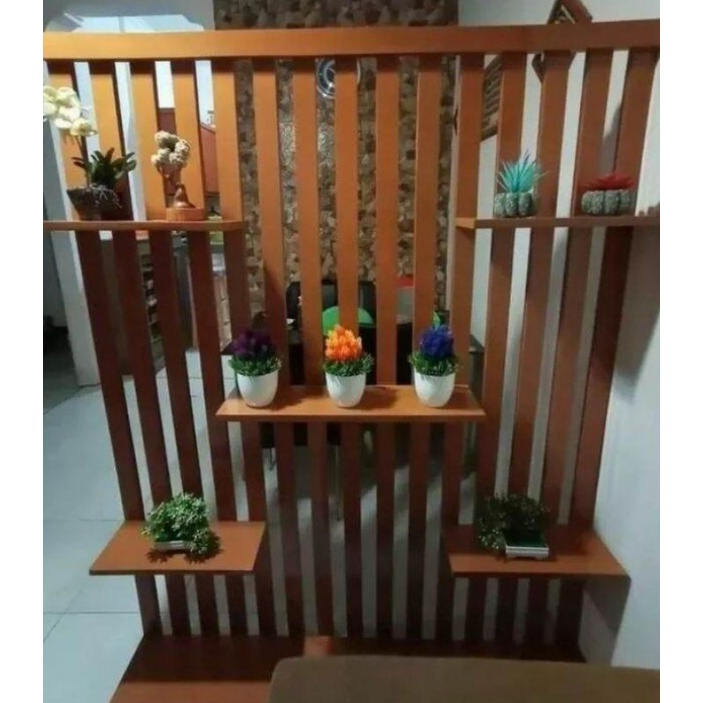 Rak penyekat ruangan tamu custom Hitam putih