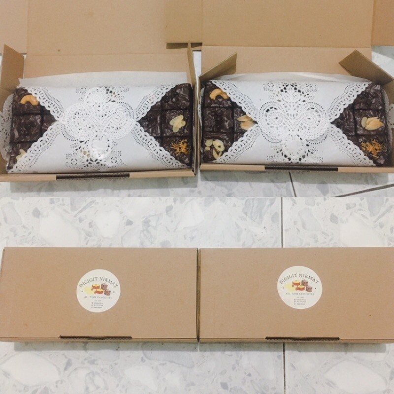 

Classic Fudgy Brownies Premium S