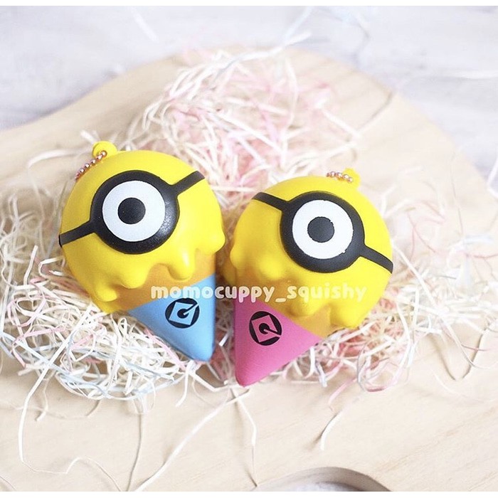 Squishy licensed minion ice cream ORIGINAL JAPAN ( es krim minion)