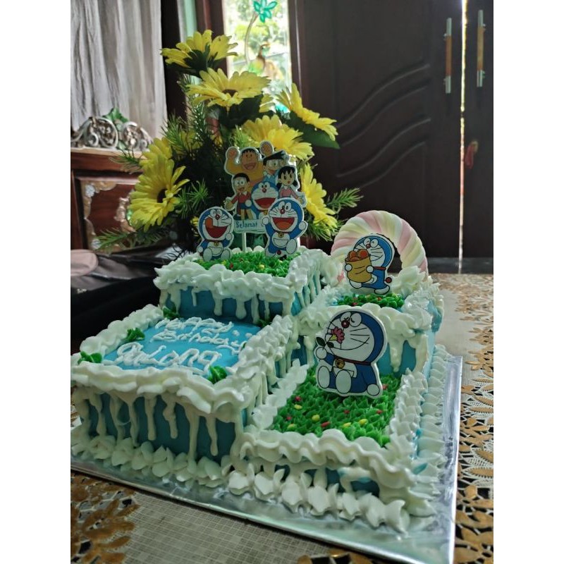 

Kue tart / ulang tahun Doraemon Pre order 2 hari