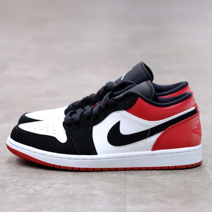 nike air jordan low black toe