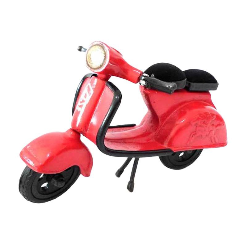 Central Kerajinan Motor Vespa Miniatur - Merah