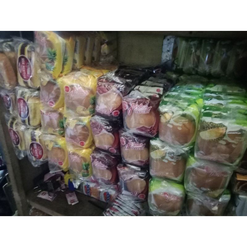 

ROTI JORDAN isi 10 pcs EXP 14 HARI